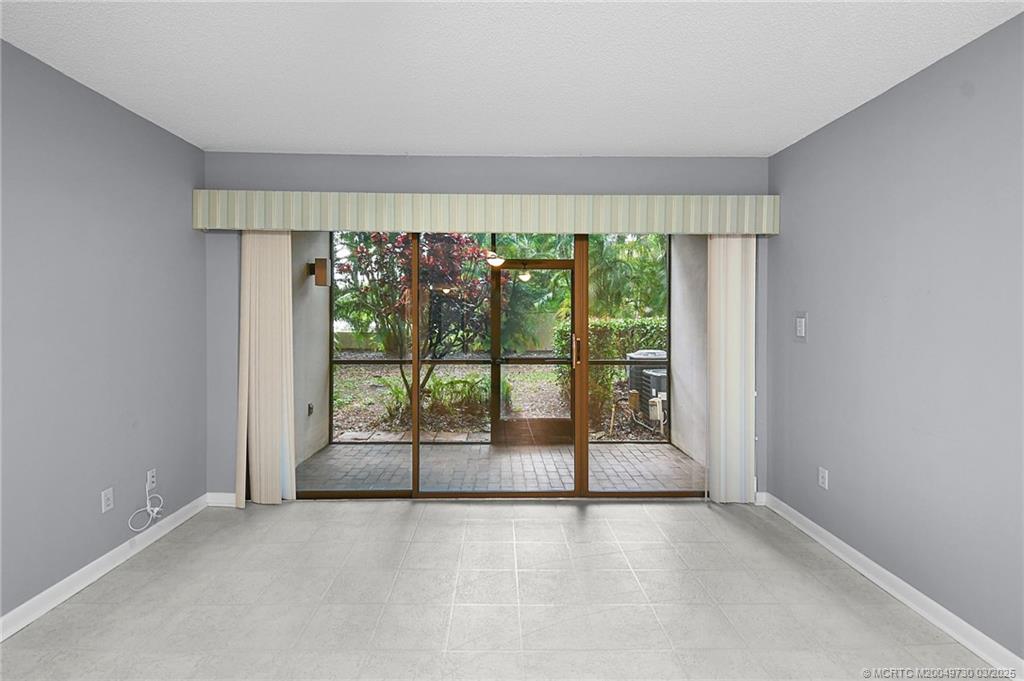 Stuart, Florida 34996, United States, 2 Bedrooms Bedrooms, ,2 BathroomsBathrooms,Residential,Active,91476