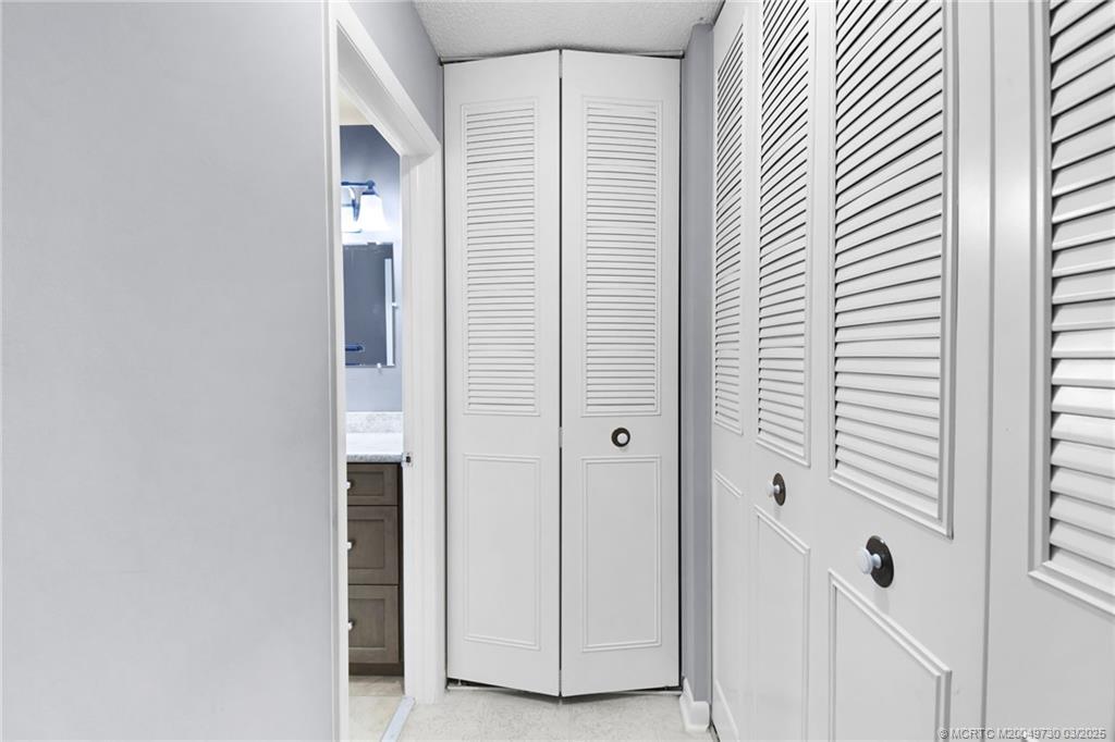 Stuart, Florida 34996, United States, 2 Bedrooms Bedrooms, ,2 BathroomsBathrooms,Residential,Active,91476