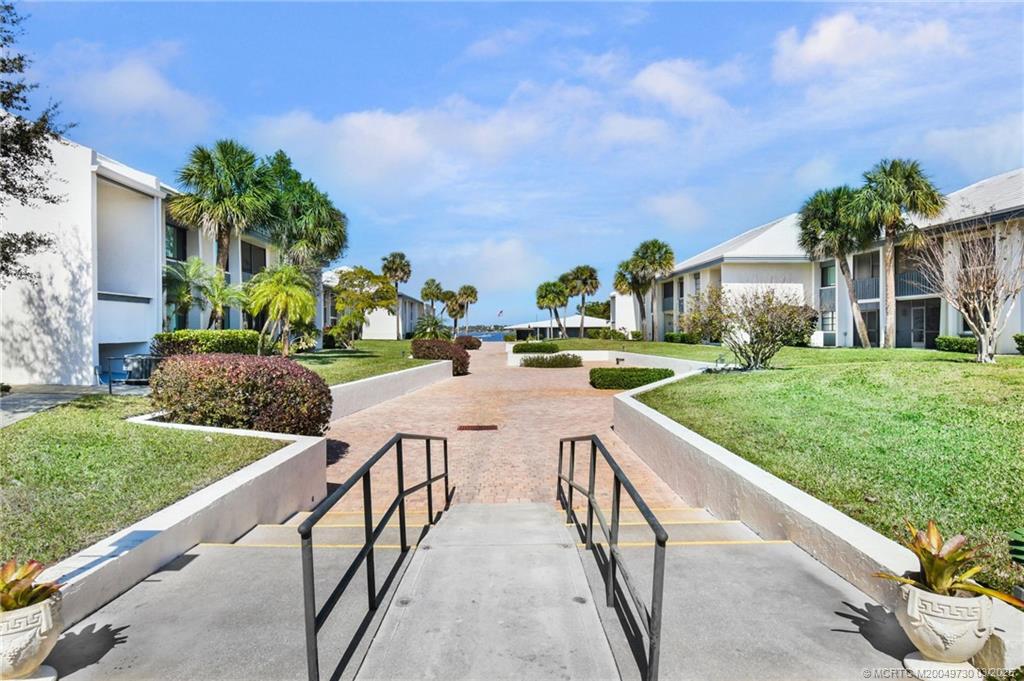 Stuart, Florida 34996, United States, 2 Bedrooms Bedrooms, ,2 BathroomsBathrooms,Residential,Active,91476