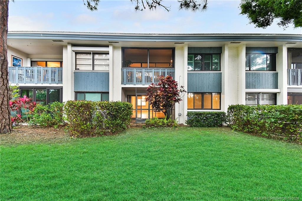 Stuart, Florida 34996, United States, 2 Bedrooms Bedrooms, ,2 BathroomsBathrooms,Residential,Active,91476