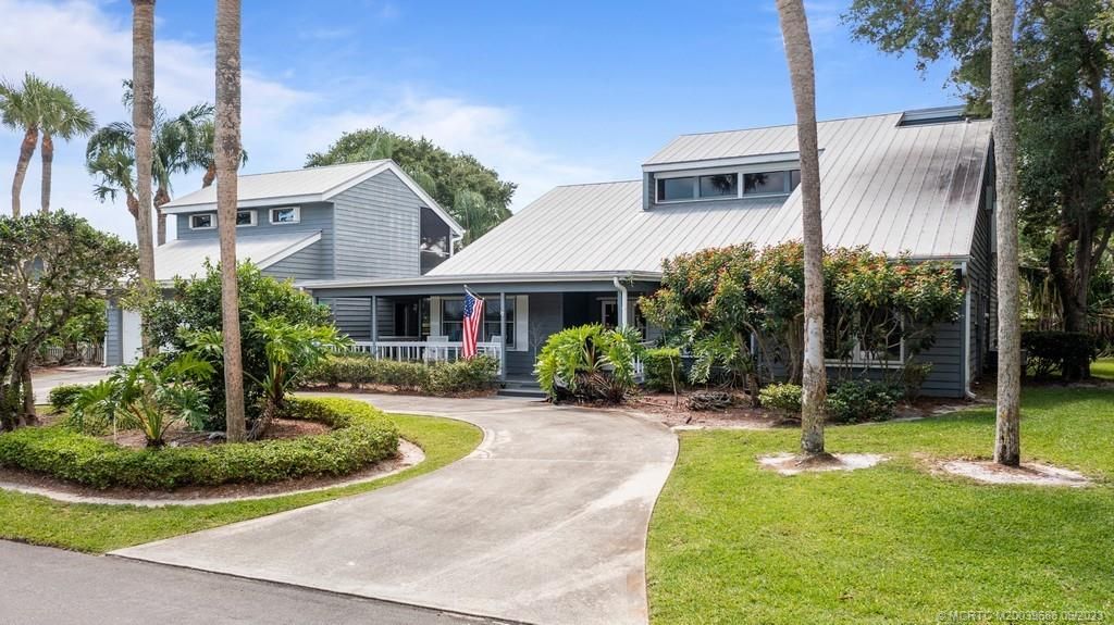 Photo of 6 Kingston Court, Sewalls Point, FL 34996 (MLS # M20039686)