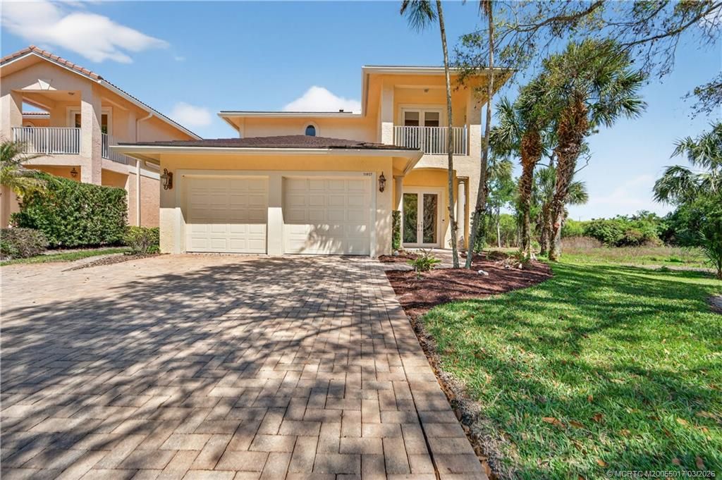 Photo of 11907 SE Plandome Drive, Hobe Sound, FL 33455 (MLS # M20055017)