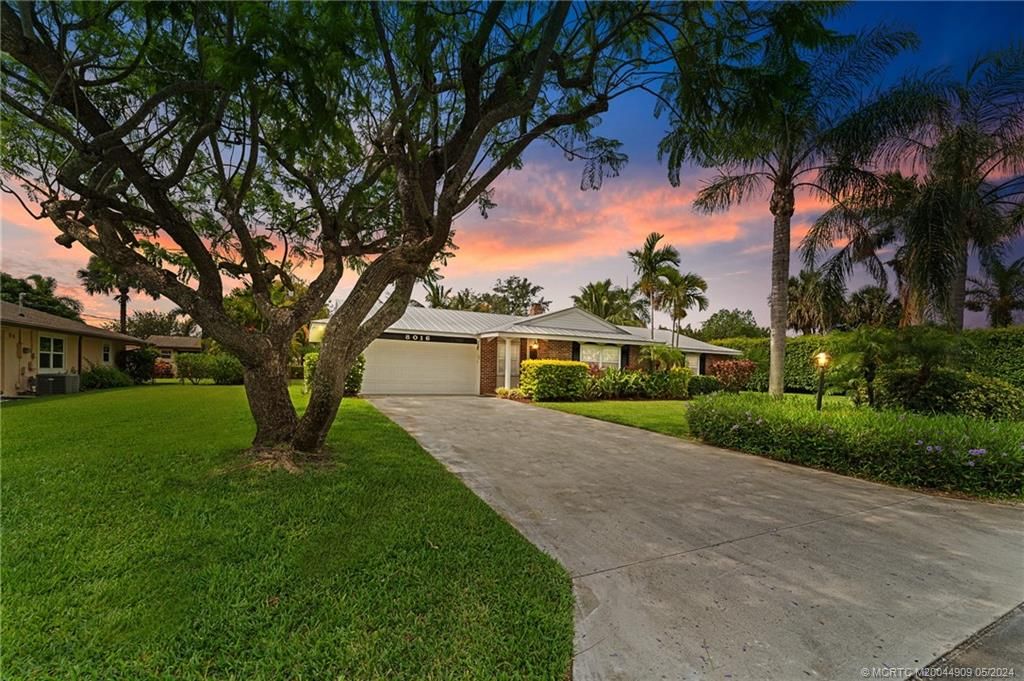 Photo of 8016 SE Palm Street, Hobe Sound, FL 33455 (MLS # M20044909)