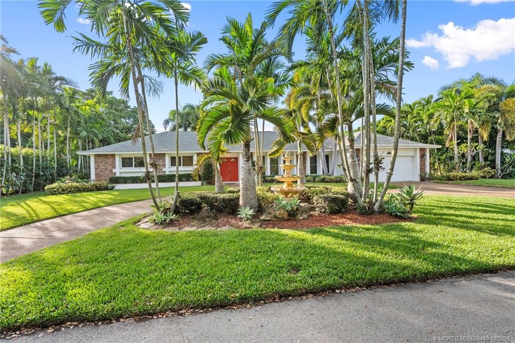 Photo of 8 Bell Lane, Palm Springs, FL 33406 (MLS # M20053449)