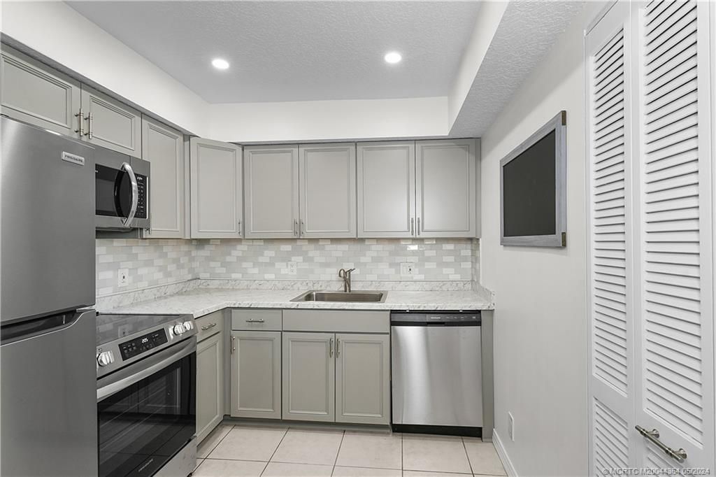 Photo of 950 S Kanner Highway #E11, Stuart, FL 34994 (MLS # M20044364)