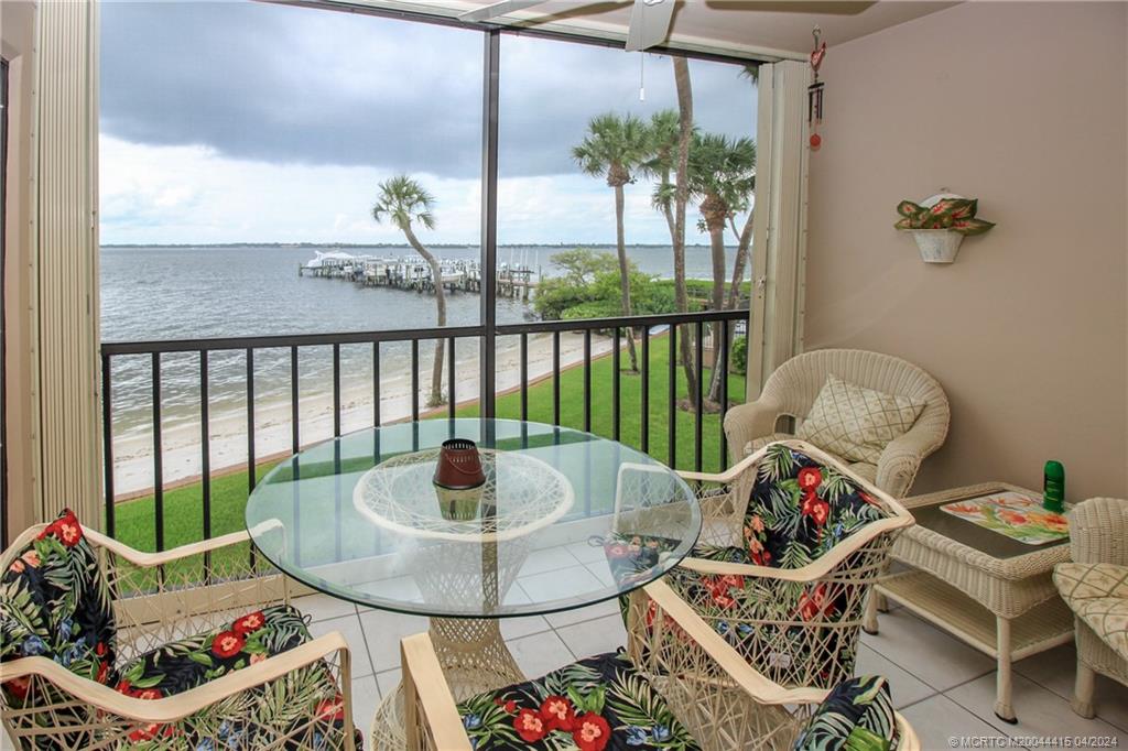 Stuart, Florida 34996, United States, 2 Bedrooms Bedrooms, ,2 BathroomsBathrooms,Residential,Active,60547