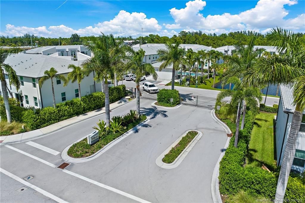 Photo of 3917 SE Mentmore Lane, Stuart, FL 34997 (MLS # M20040693)