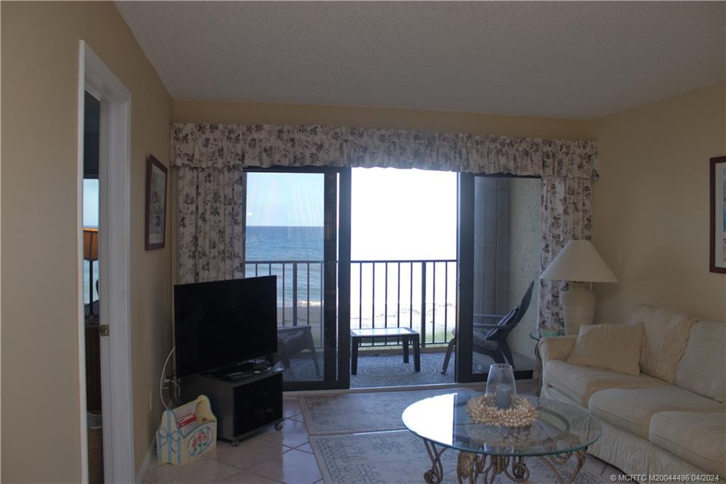 Jensen Beach, Florida 34957, United States, 2 Bedrooms Bedrooms, ,2 BathroomsBathrooms,Residential,Active,60195