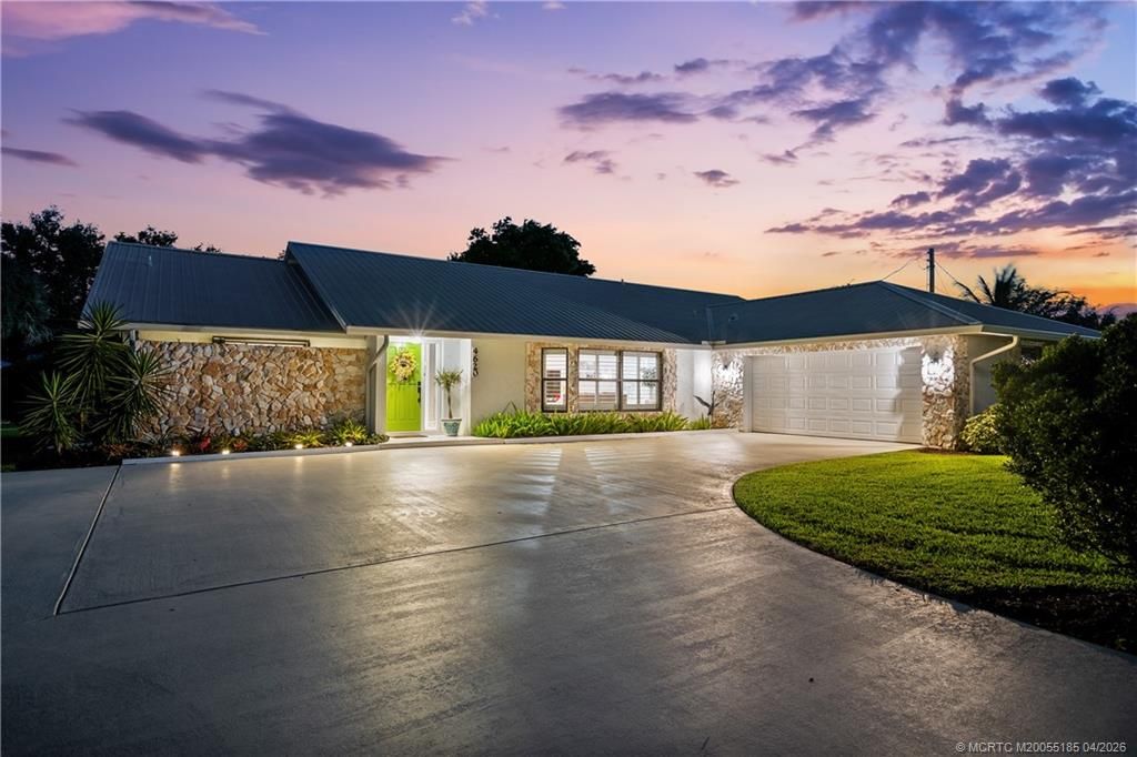 Photo of 4620 SE Quail Trail, Stuart, FL 34997 (MLS # M20055185)