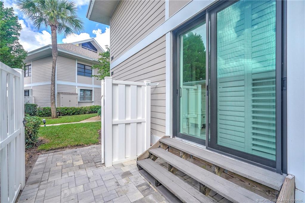 Stuart, Florida 34996, United States, 2 Bedrooms Bedrooms, ,2 BathroomsBathrooms,Residential,Active,24021