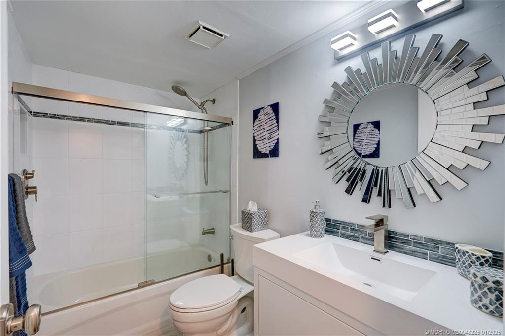 Stuart, Florida 34996, United States, 2 Bedrooms Bedrooms, ,2 BathroomsBathrooms,Residential,Active,24021