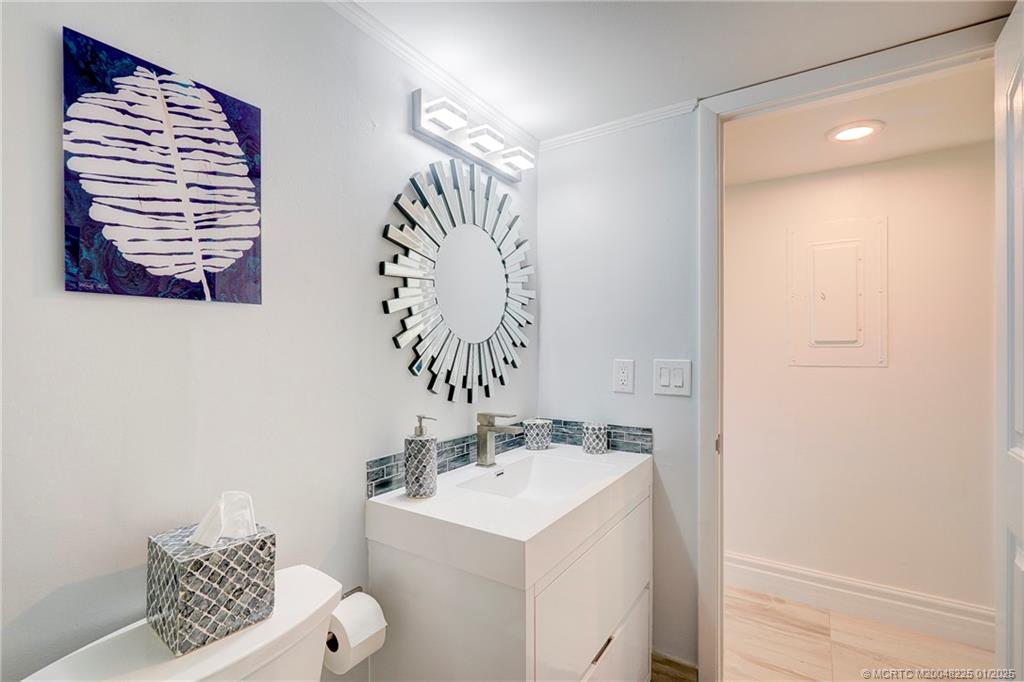 Stuart, Florida 34996, United States, 2 Bedrooms Bedrooms, ,2 BathroomsBathrooms,Residential,Active,24021