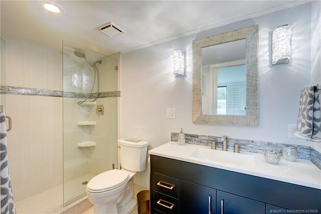 Stuart, Florida 34996, United States, 2 Bedrooms Bedrooms, ,2 BathroomsBathrooms,Residential,Active,24021