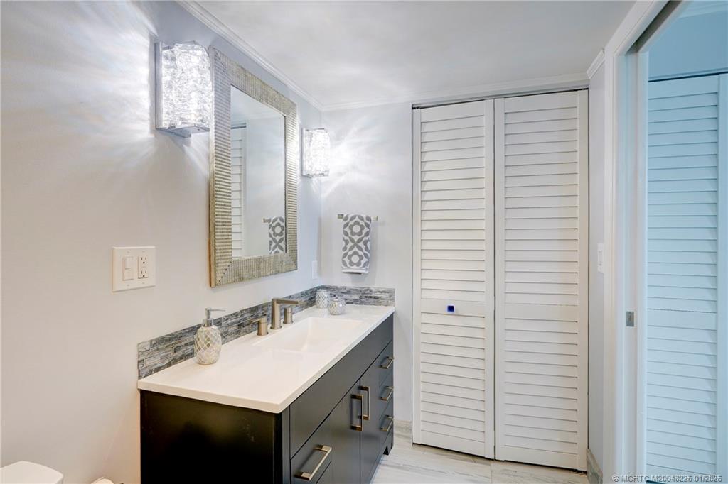 Stuart, Florida 34996, United States, 2 Bedrooms Bedrooms, ,2 BathroomsBathrooms,Residential,Active,24021