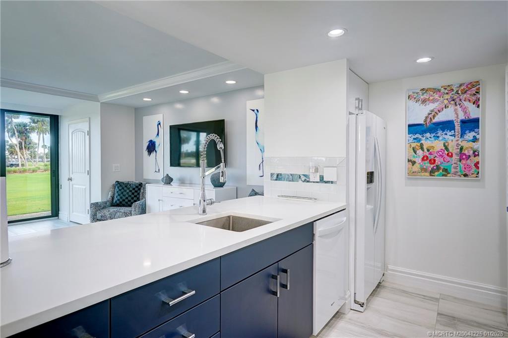 Stuart, Florida 34996, United States, 2 Bedrooms Bedrooms, ,2 BathroomsBathrooms,Residential,Active,24021