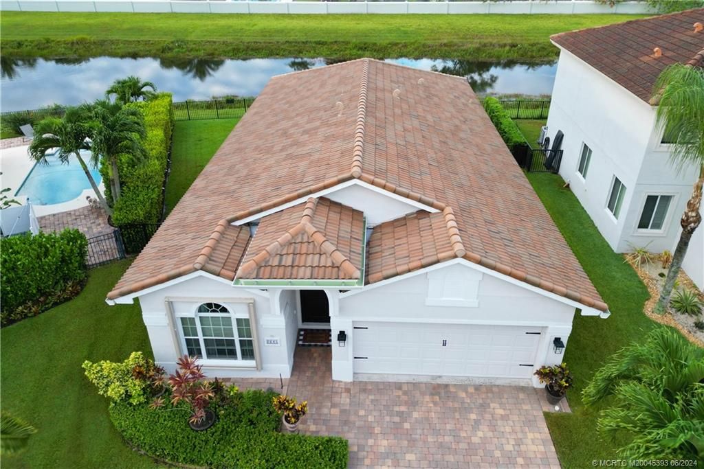 Photo of 2645 SW Gallery Circle, Palm City, FL 34990 (MLS # M20045393)