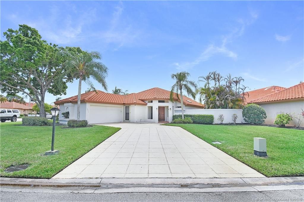 Photo of 2975 SW Mariposa Circle, Palm City, FL 34990 (MLS # M20054862)