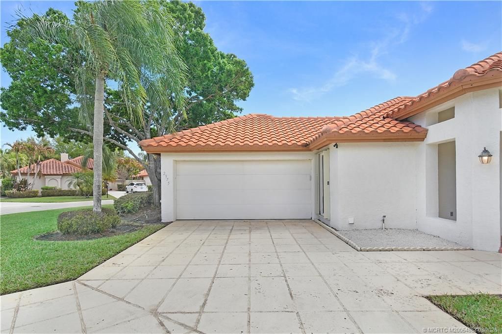 Photo of 2975 SW Mariposa Circle, Palm City, FL 34990 (MLS # M20054862)