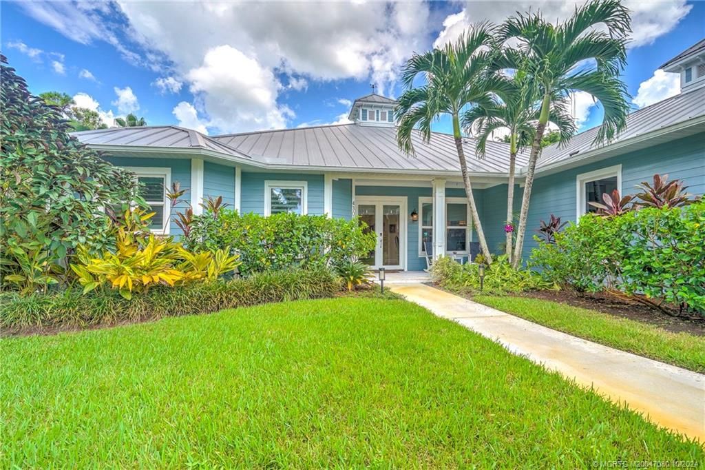 Photo of 4305 SW Bimini Circle S, Palm City, FL 34990 (MLS # M20047080)