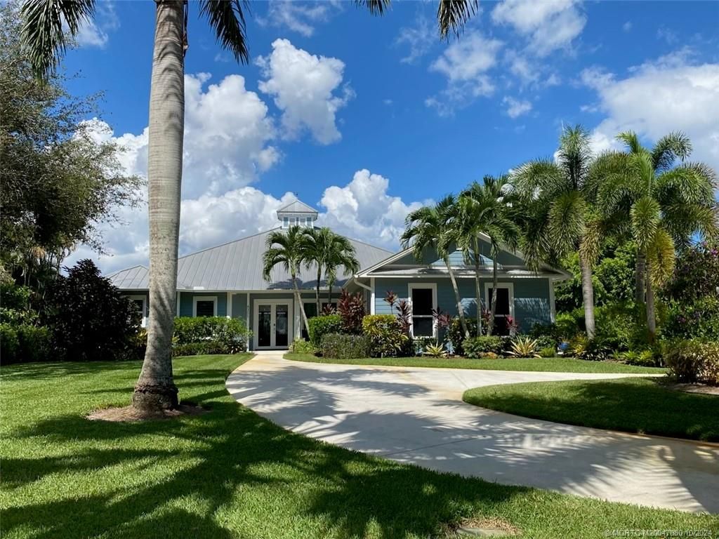 Photo of 4305 SW Bimini Circle S, Palm City, FL 34990 (MLS # M20047080)