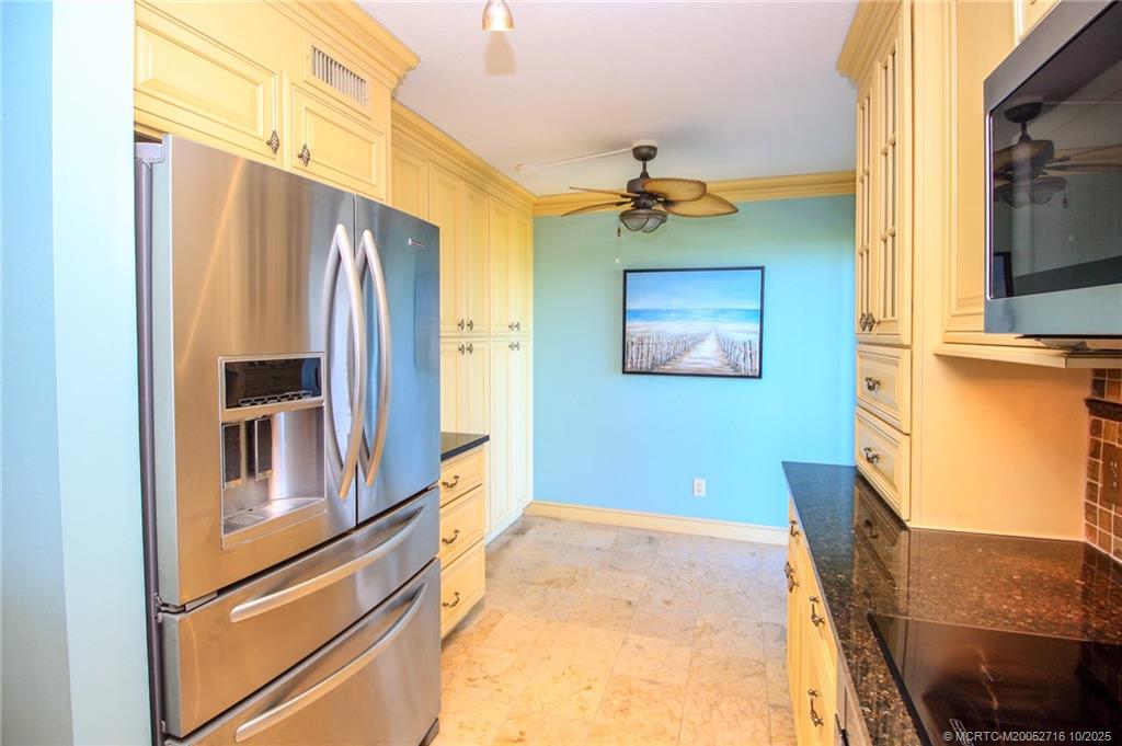 Stuart, Florida 34996, United States, 2 Bedrooms Bedrooms, ,2 BathroomsBathrooms,Residential,Active,230082