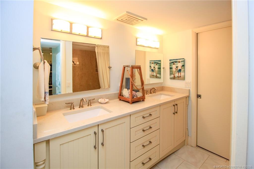Stuart, Florida 34996, United States, 2 Bedrooms Bedrooms, ,2 BathroomsBathrooms,Residential,Active,230082