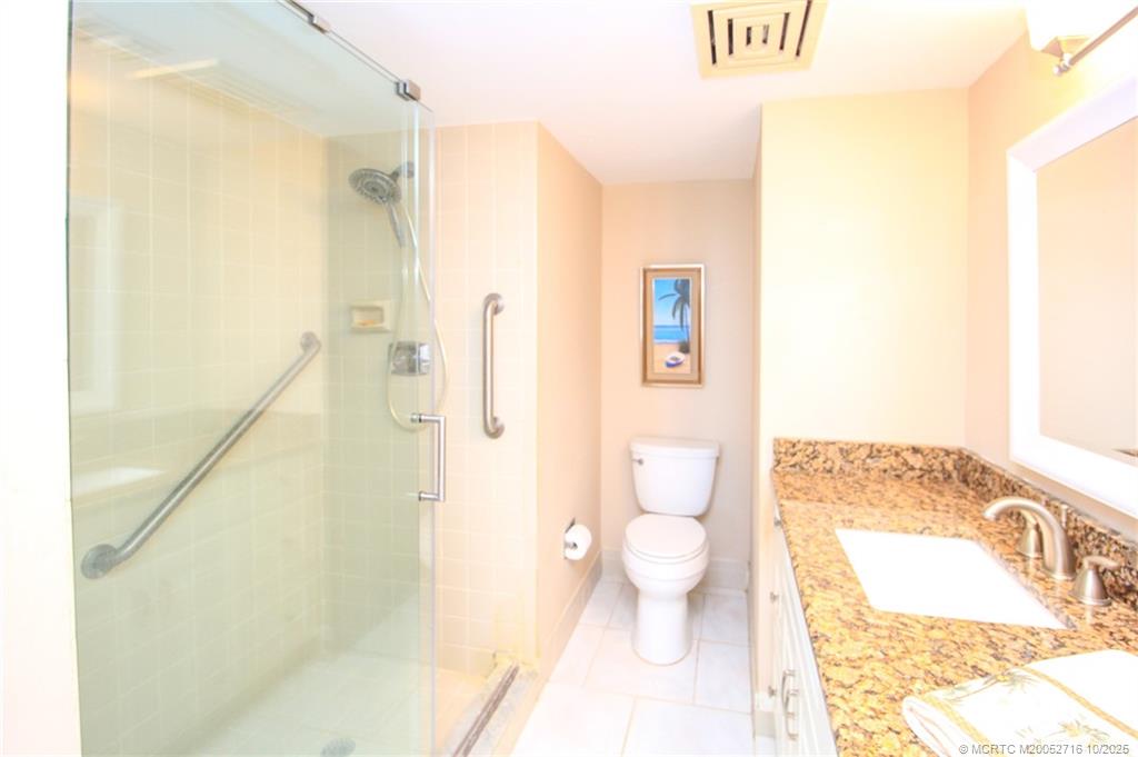 Stuart, Florida 34996, United States, 2 Bedrooms Bedrooms, ,2 BathroomsBathrooms,Residential,Active,230082