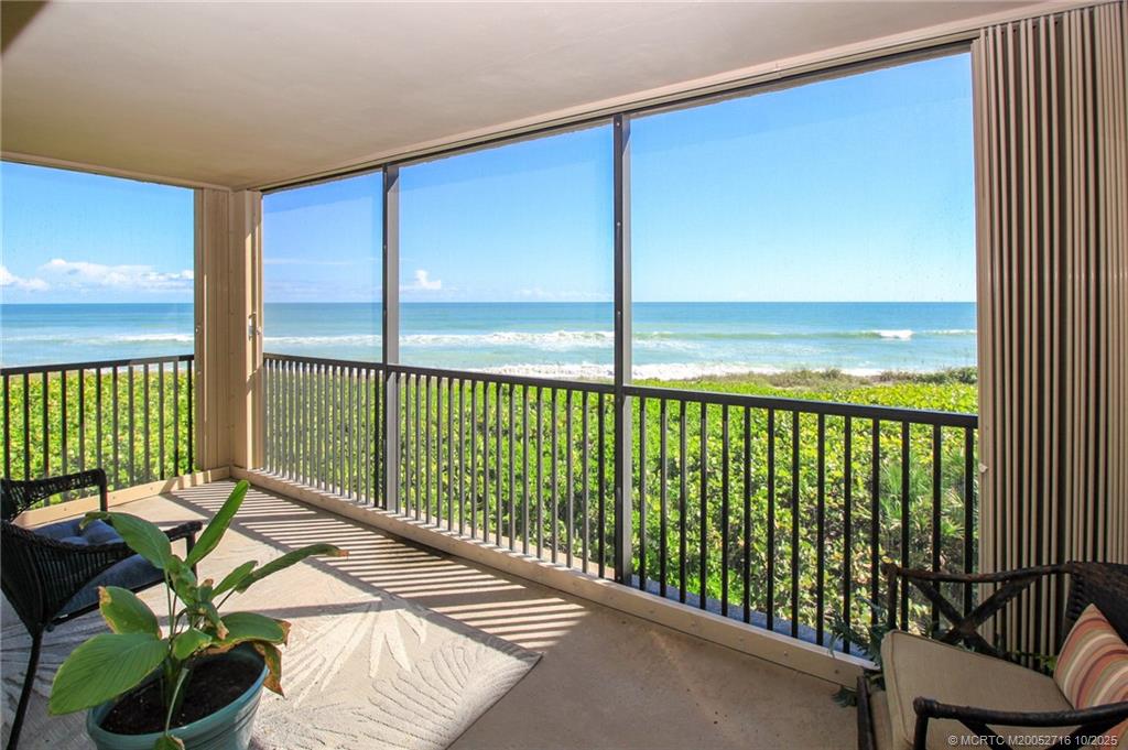 Stuart, Florida 34996, United States, 2 Bedrooms Bedrooms, ,2 BathroomsBathrooms,Residential,Active,230082