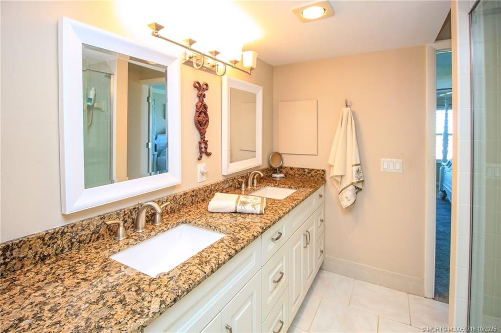 Stuart, Florida 34996, United States, 2 Bedrooms Bedrooms, ,2 BathroomsBathrooms,Residential,Active,230082