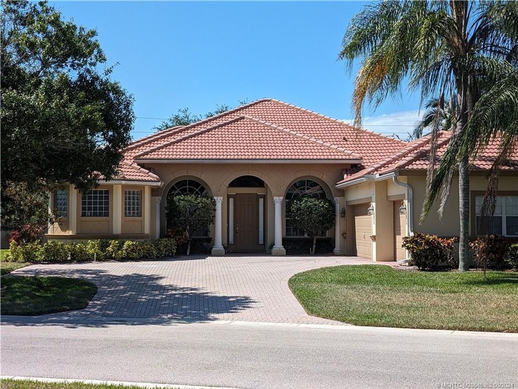 Photo of 1468 SE Conference Circle, Stuart, FL 34997 (MLS # M20045352)