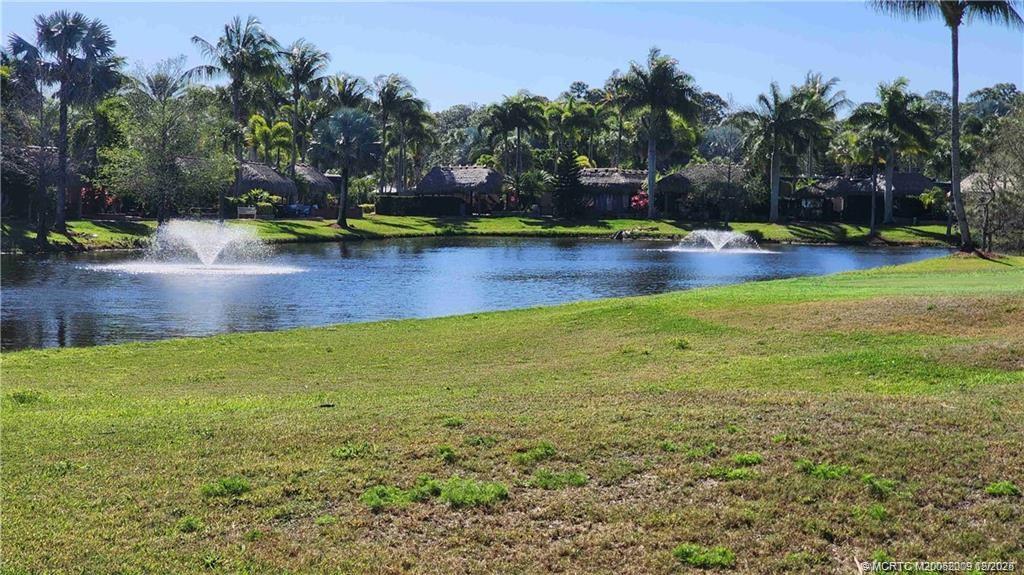 467 NW Sandtrap Lane