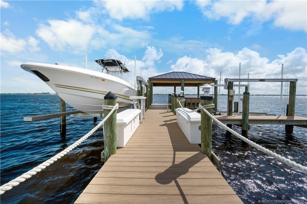 Jensen Beach, Florida, 34957, United States, 4 Bedrooms Bedrooms, ,5 BathroomsBathrooms,Residential,Active,1954333