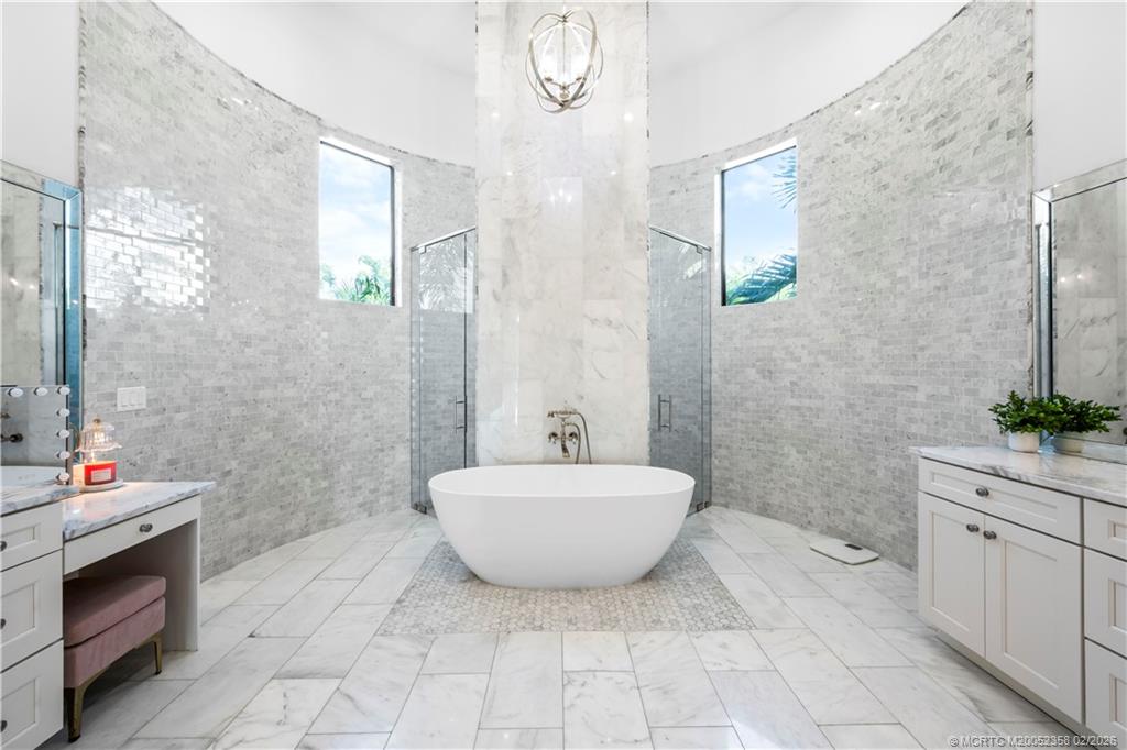 1000 NE Wright Avenue