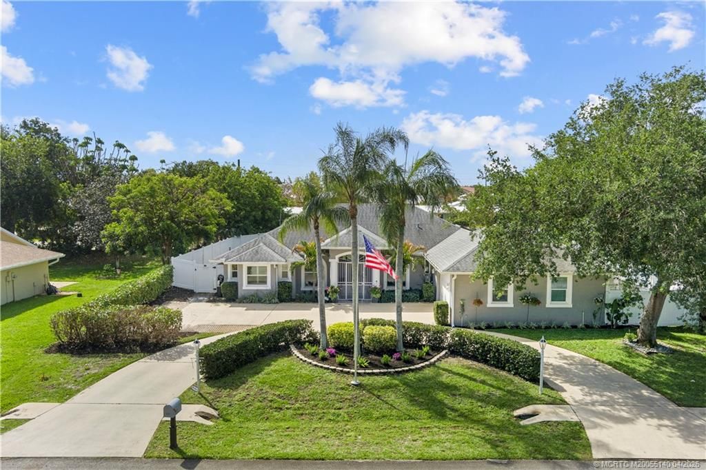 Photo of 5688 SE Pot O Gold Place, Stuart, FL 34997 (MLS # M20055140)