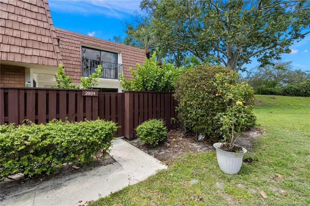 Photo of 2934 SW Sunset Trace Circle, Palm City, FL 34990 (MLS # M20039168)