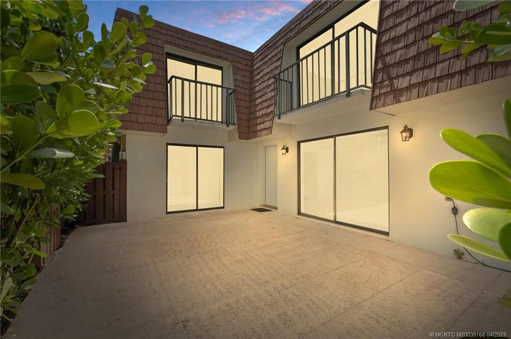 Photo of 2934 SW Sunset Trace Circle, Palm City, FL 34990 (MLS # M20039168)