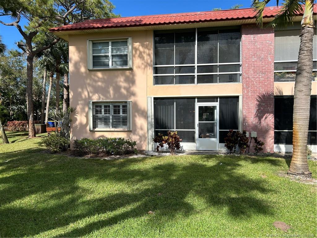 Stuart, Florida 34994, United States, 2 Bedrooms Bedrooms, ,2 BathroomsBathrooms,Residential,Pending,10842