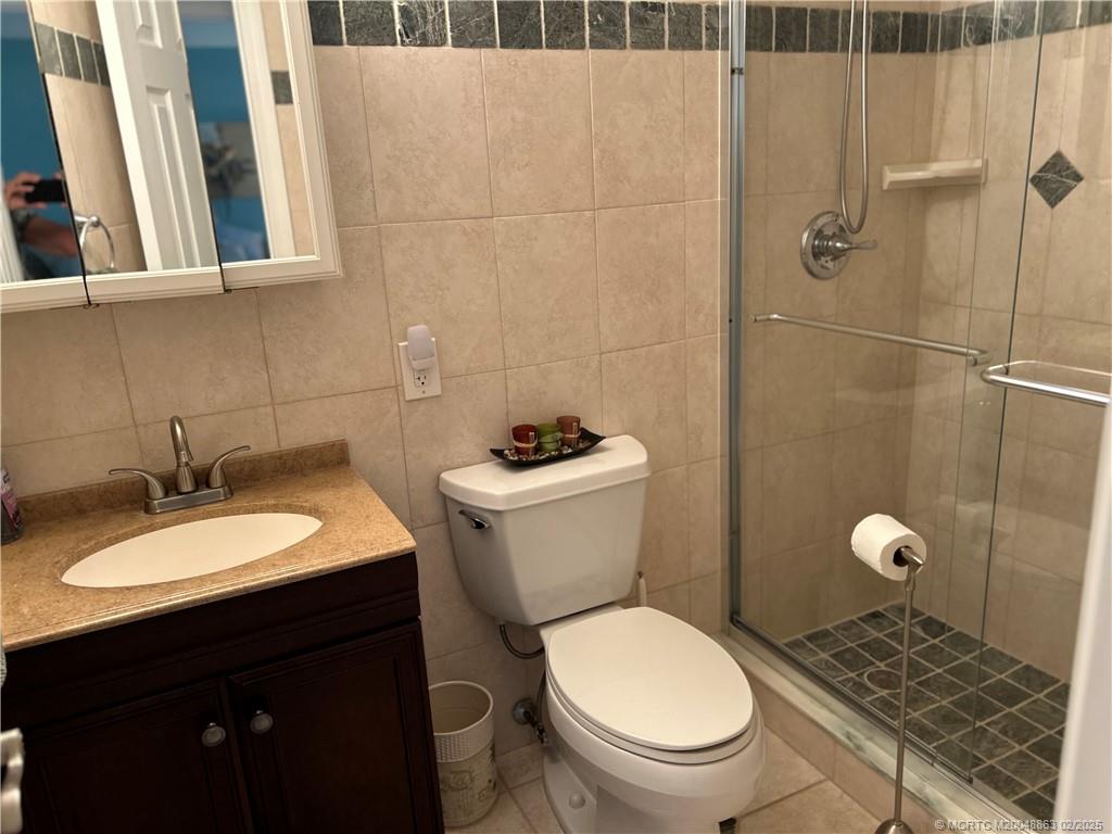 Stuart, Florida 34994, United States, 2 Bedrooms Bedrooms, ,2 BathroomsBathrooms,Residential,Pending,10842