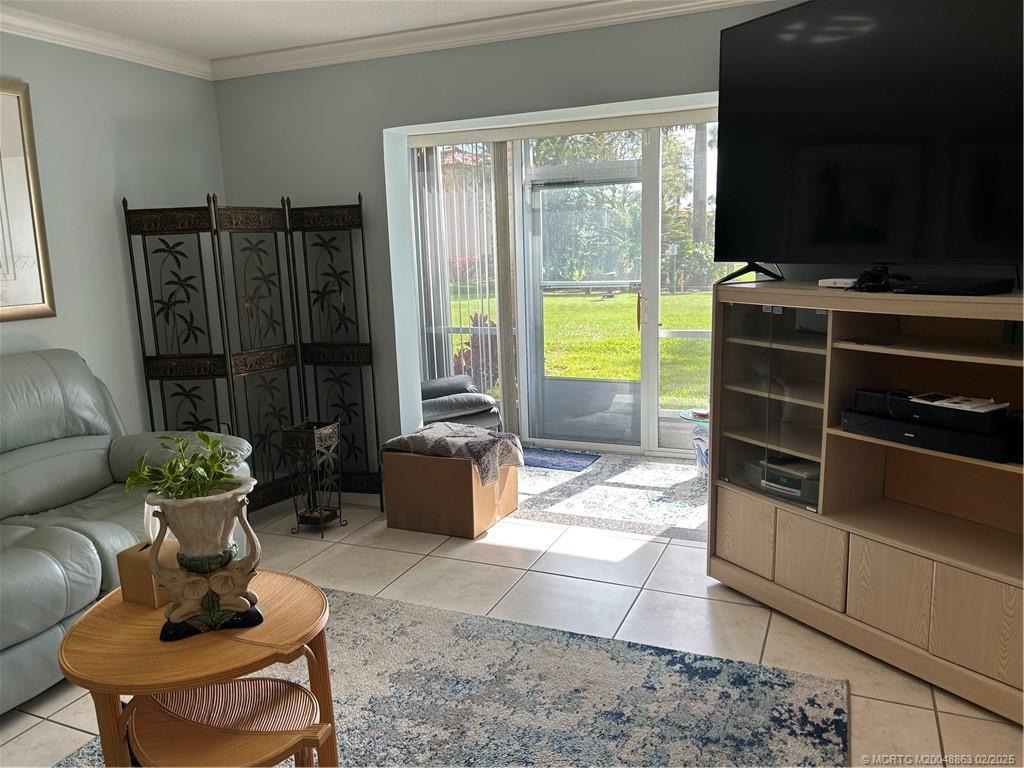 Stuart, Florida 34994, United States, 2 Bedrooms Bedrooms, ,2 BathroomsBathrooms,Residential,Pending,10842