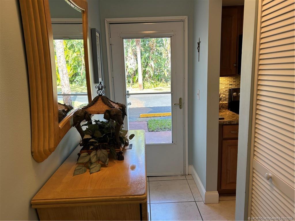 Stuart, Florida 34994, United States, 2 Bedrooms Bedrooms, ,2 BathroomsBathrooms,Residential,Pending,10842