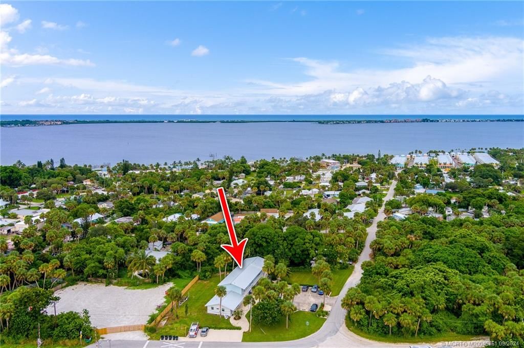 Photo of 2121 NE Park Street #5, Jensen Beach, FL 34957 (MLS # M20046751)