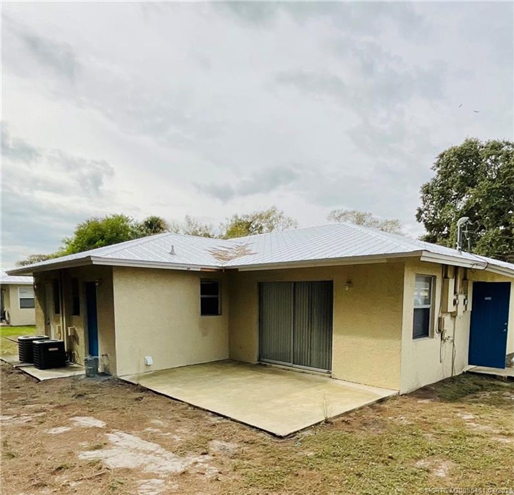 Photo of 402 S 14th Street #A, Fort Pierce, FL 34950 (MLS # M20055461)