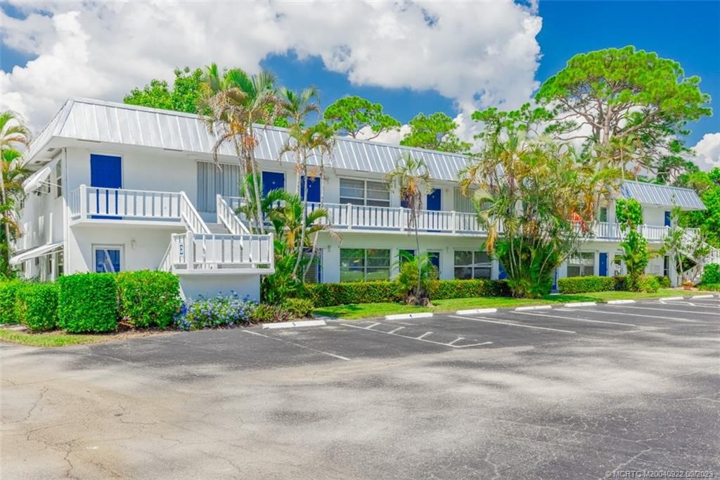 Photo of 2929 SE Ocean Boulevard #E5, Stuart, FL 34996 (MLS # M20040922)