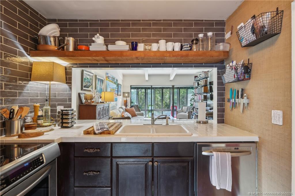 Stuart, Florida 34994, United States, 1 Bedroom Bedrooms, ,1 BathroomBathrooms,Residential,Active,142482