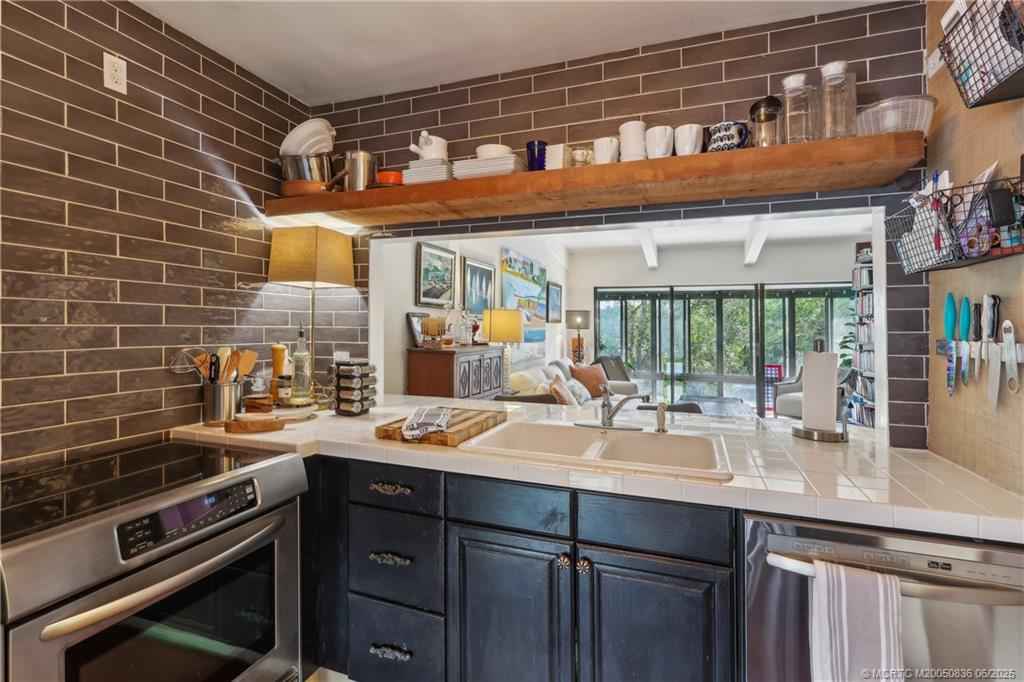 Stuart, Florida 34994, United States, 1 Bedroom Bedrooms, ,1 BathroomBathrooms,Residential,Active,142482