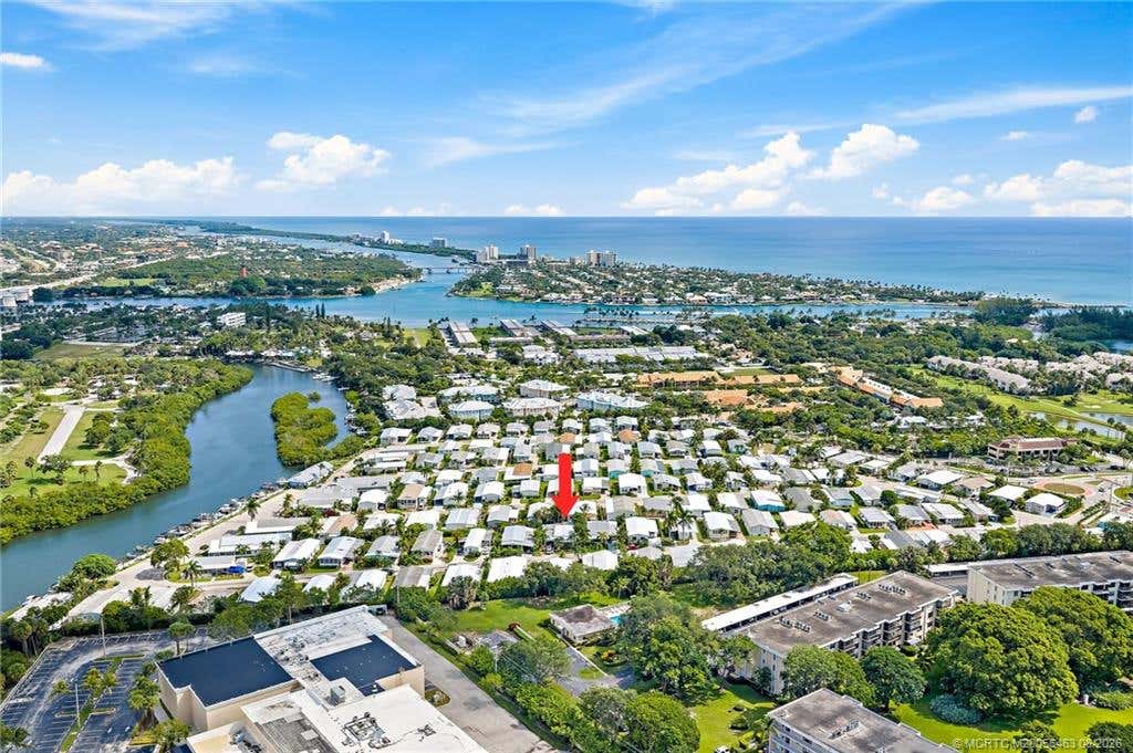 Photo of 400 N Highway A1a Highway #33, Jupiter, FL 33477 (MLS # M20056463)