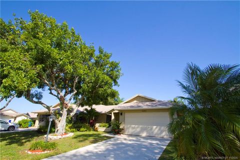 Photo of 12911 SE Crooked Stick Lane, Hobe Sound, FL 33455 (MLS # M20053137)