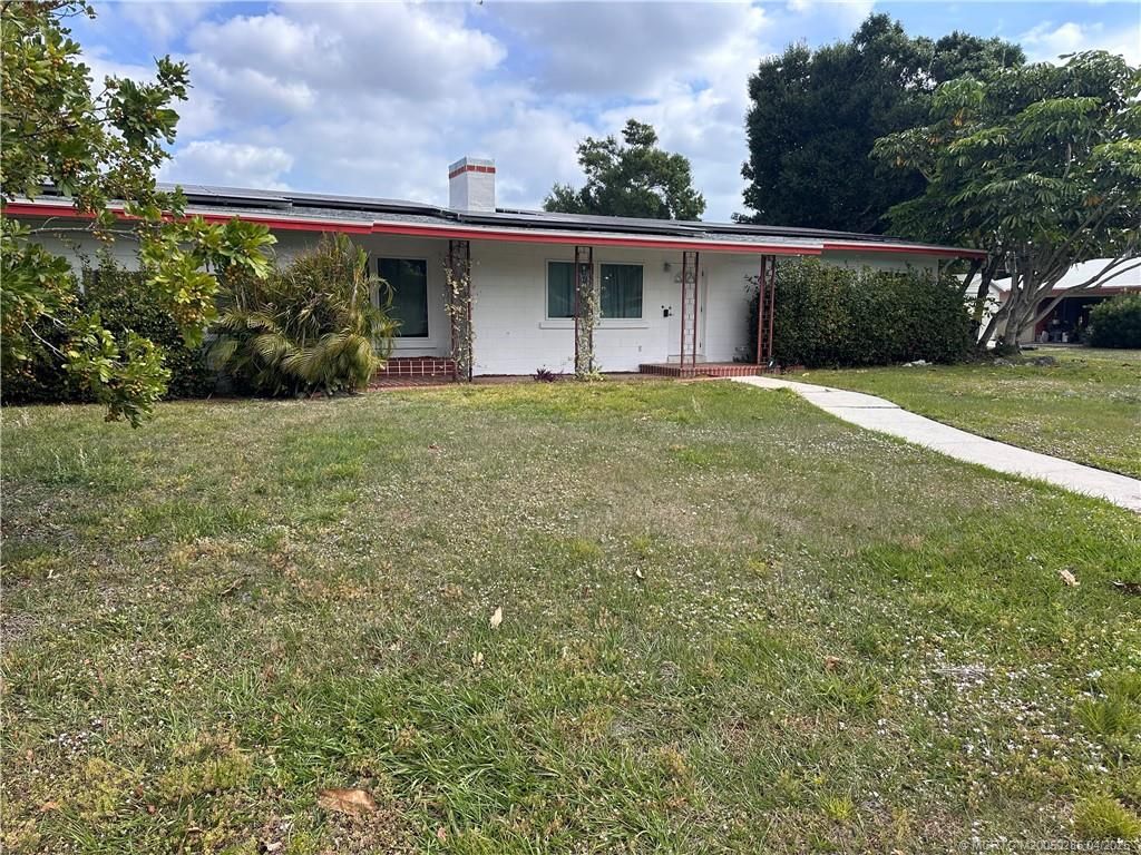 Photo of 1708 York Court, Fort Pierce, FL 34982 (MLS # M20050285)