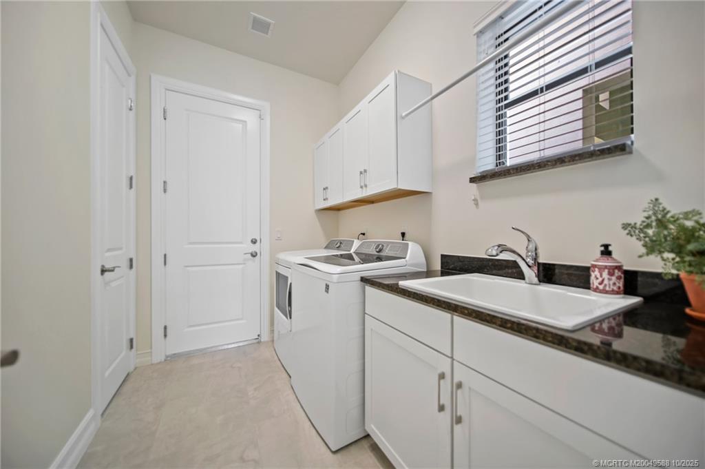 Palm City, Florida, 34990, United States, 4 Bedrooms Bedrooms, ,3 BathroomsBathrooms,Residential,Active,1732496