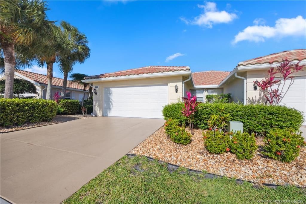 Photo of 7855 SE Spicewood Circle, Hobe Sound, FL 33455 (MLS # M20050361)